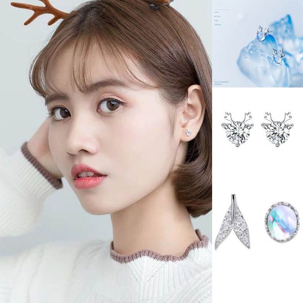 cute zircon elk mini earrings for women girls fashion small rhinestone silver color stud ear jewelry party gifts, Golden;silver
cute zircon elk mini earrings for women girls fashion small rhinestone silver color stud ear jewelry party gifts, Golden;silver