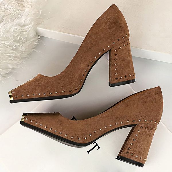 2020 women studded 7.5cm high heels lady scarpins flock chunky rivets block low heels square toe office blue yellow shoes, Black
2020 women studded 7.5cm high heels lady scarpins flock chunky rivets block low heels square toe office blue yellow shoes, Black