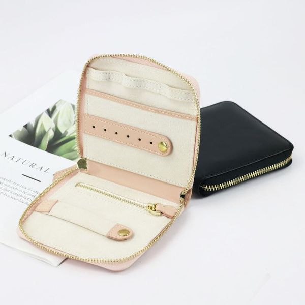 cosmetic bags & cases 2021 portable gift box genuine leather travel jewelry case boxes designer for fashion organizer display
cosmetic bags & cases 2021 portable gift box genuine leather travel jewelry case boxes designer for fashion organizer display