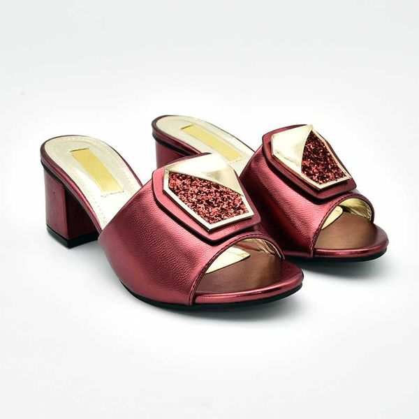 dress shoes womens sandals 2021 ladies fashion slip on for women nigerian wedding pumps decorated with rhinestone, Black
dress shoes womens sandals 2021 ladies fashion slip on for women nigerian wedding pumps decorated with rhinestone, Black