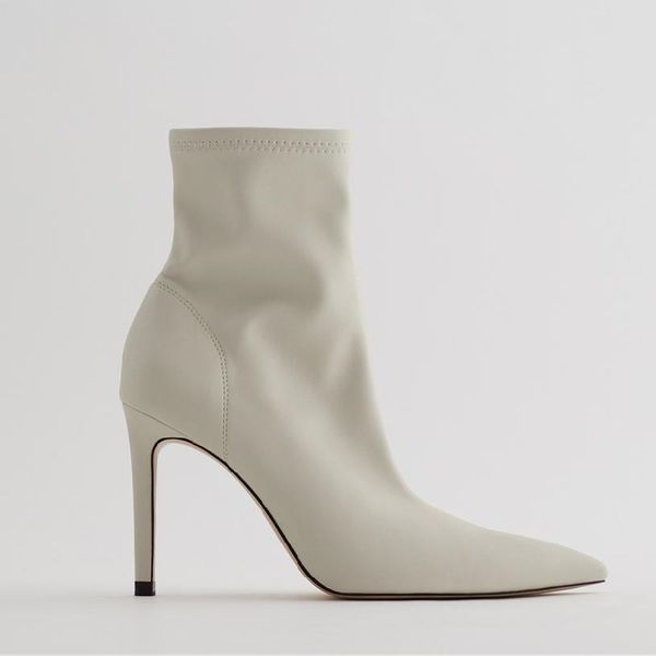 9.5cm high heels women boots 2020 autumn and winter new arrivals pointed toe thin heel short boots side zipper, Black
9.5cm high heels women boots 2020 autumn and winter new arrivals pointed toe thin heel short boots side zipper, Black