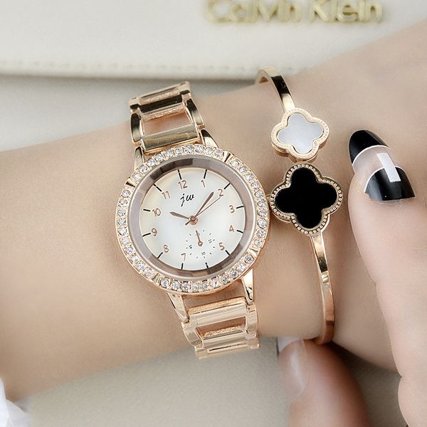 new korean-style diamond set rose gold bracelet watch all-match elegant womens watch fashion waterproof watch wholesale, Slivery;brown
new korean-style diamond set rose gold bracelet watch all-match elegant womens watch fashion waterproof watch wholesale, Slivery;brown