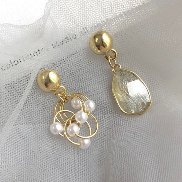 2020 новое прибытие pearl циркон акриловые модные женщины мотаться серьги асимметричный серый чувствительная серьги bohemian падение серьги, Silver
2020 новое прибытие pearl циркон акриловые модные женщины мотаться серьги асимметричный серый чувствительная серьги bohemian падение серьги, Silver