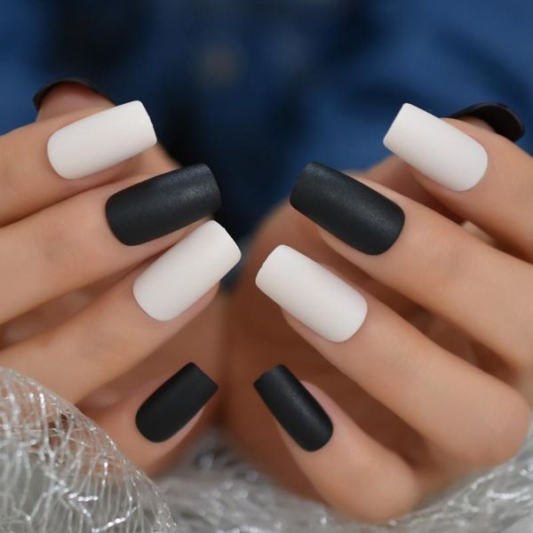 false nails black square simplicity nail tips medium matte rough surface fingernails for women designed press on fake, Red;gold
false nails black square simplicity nail tips medium matte rough surface fingernails for women designed press on fake, Red;gold