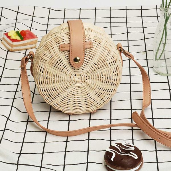 handmade woven rattan straw bag round beach shoulder bags handbag hand woven summer messenger crossbody
handmade woven rattan straw bag round beach shoulder bags handbag hand woven summer messenger crossbody