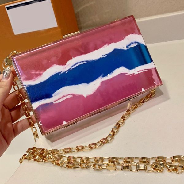 chain shoulder bag cosmetic bag clear bag fashion jewelry jewelry crystal box pvc transparent storage box full l letter high quality
chain shoulder bag cosmetic bag clear bag fashion jewelry jewelry crystal box pvc transparent storage box full l letter high quality