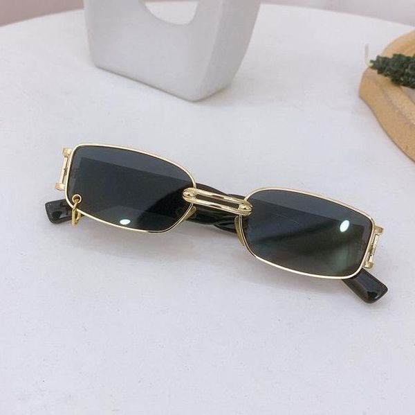 fashion design net celebrity female sunglasses trendy hip-hop sunglasses cool men joint the same style street personality sunglasses, White;black
fashion design net celebrity female sunglasses trendy hip-hop sunglasses cool men joint the same style street personality sunglasses, White;black