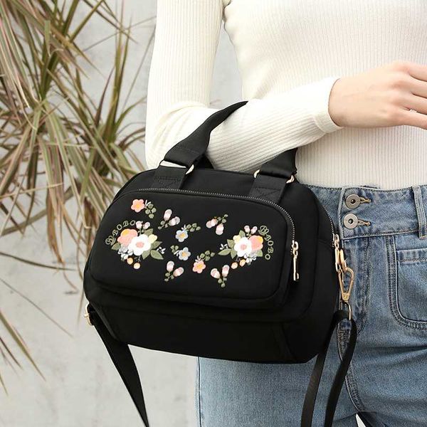 embroidery flower handbags rural style waterproof messenger bags for women large capacity many zippers lady sweet leisure bags
embroidery flower handbags rural style waterproof messenger bags for women large capacity many zippers lady sweet leisure bags