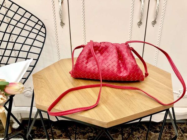 новое поступление !!! малого размер сплетенного мешок плечо сумка cloutch crossbody сумка с soft real натуральной кожей для женщин
новое поступление !!! малого размер сплетенного мешок плечо сумка cloutch crossbody сумка с soft real натуральной кожей для женщин