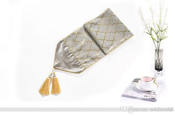 light luxury 32*210cm tassel table runner golden line stitching table cloths moq 5pcs retangle coffee sideboard tablecloth
light luxury 32*210cm tassel table runner golden line stitching table cloths moq 5pcs retangle coffee sideboard tablecloth