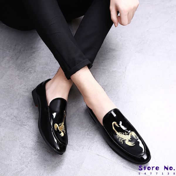 new design scorpion print men leather shoes men business loafers shoes pointed toe bright wedding flat, Black
new design scorpion print men leather shoes men business loafers shoes pointed toe bright wedding flat, Black