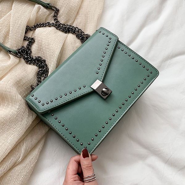урожай площади crossbody сумка 2020 новая мода высокого качества pu кожа женская сумка дизайнер замок цепи плеча сумка
урожай площади crossbody сумка 2020 новая мода высокого качества pu кожа женская сумка дизайнер замок цепи плеча сумка