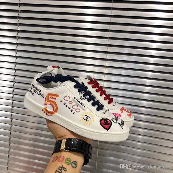 2020 new men's and women's fashion casual canvas shoes doodle couple models, Red;white
2020 new men's and women's fashion casual canvas shoes doodle couple models, Red;white
