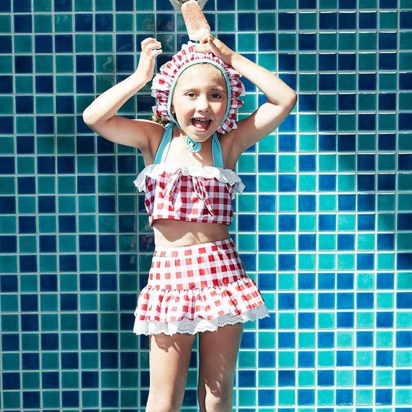 girls two piece swimsuit falbala high waisted skirted bikini set halter neck swimwear gingham printing bathing suits with hats
girls two piece swimsuit falbala high waisted skirted bikini set halter neck swimwear gingham printing bathing suits with hats