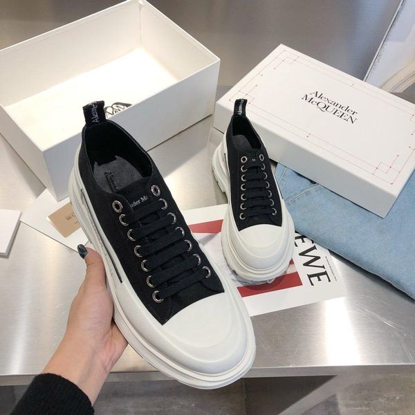 2020 season designer shoe fashion luxury women shoes men's leather lace up platform tread slick lace up sole sneakers casual shoes, Black
2020 season designer shoe fashion luxury women shoes men's leather lace up platform tread slick lace up sole sneakers casual shoes, Black