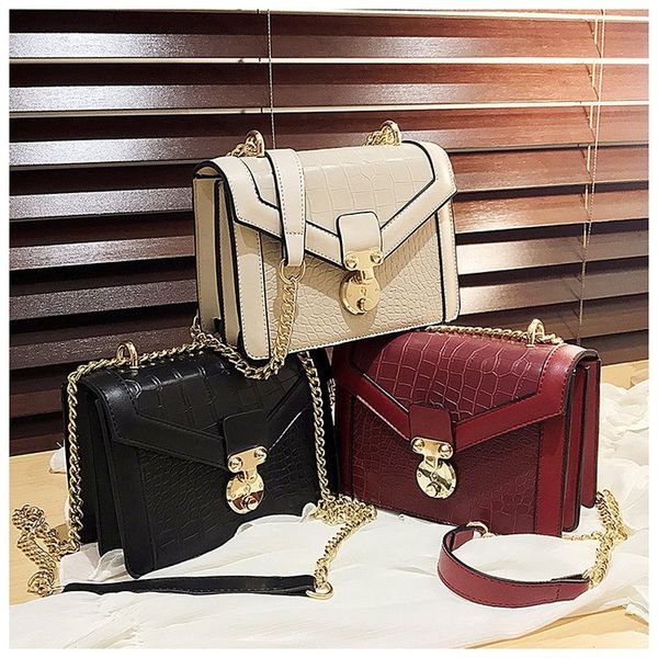 women's bag crocodile pattern 2020 new korean version of the wild one-shoulder slung ins fashion chain bag
women's bag crocodile pattern 2020 new korean version of the wild one-shoulder slung ins fashion chain bag