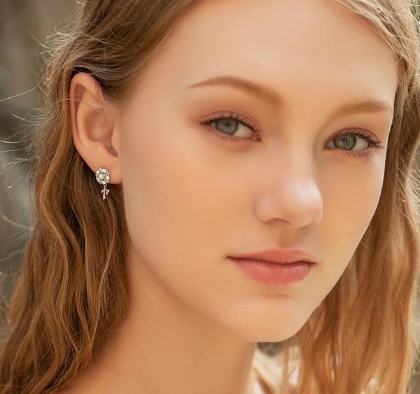 thaya 925 sterling silver wedding series earrings flower creative design pearl jewelry round earrings jewelry ladies gift, Golden;silver
thaya 925 sterling silver wedding series earrings flower creative design pearl jewelry round earrings jewelry ladies gift, Golden;silver