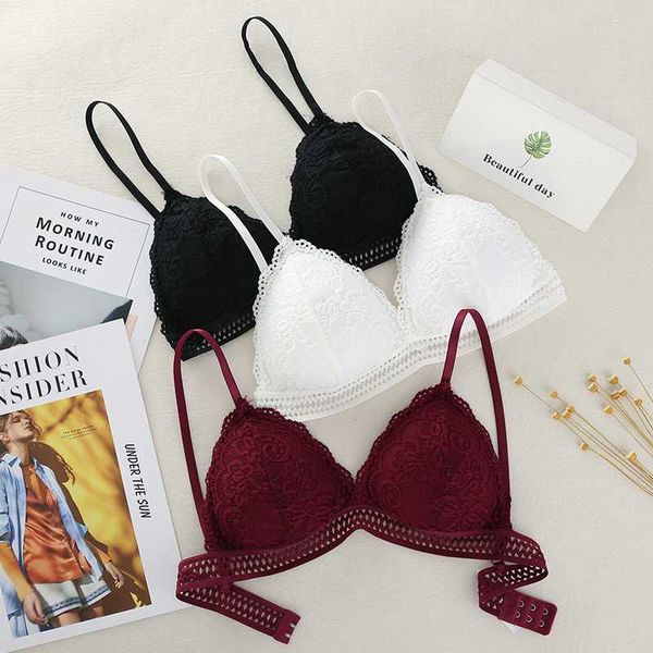 wireless thin underwear lingerie lace bra seamless deep v lace women's bra, Red;black
wireless thin underwear lingerie lace bra seamless deep v lace women's bra, Red;black