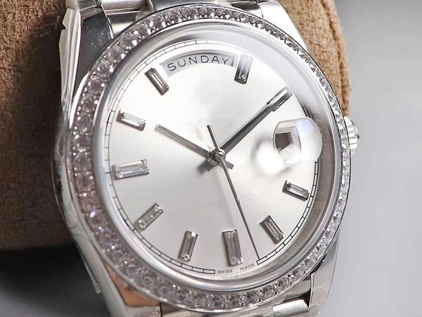 ring diamond male watch date dial mechanical automatic 40mm stainless watch and mirror day chain white sapphire steel fokve, Slivery;brown
ring diamond male watch date dial mechanical automatic 40mm stainless watch and mirror day chain white sapphire steel fokve, Slivery;brown