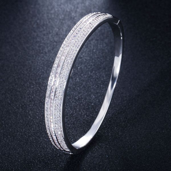 rose gold and white gold cubic zirconia women bracelet fashion jewery lady link chains, Golden;silver
rose gold and white gold cubic zirconia women bracelet fashion jewery lady link chains, Golden;silver