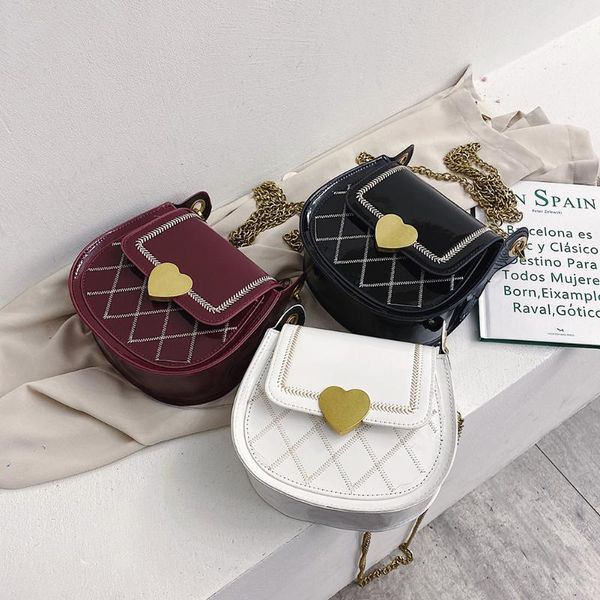 fashion new crossbody saddle bags female embroidery pu leather heart buckle small messenger shoulder chain bags for women lady
fashion new crossbody saddle bags female embroidery pu leather heart buckle small messenger shoulder chain bags for women lady