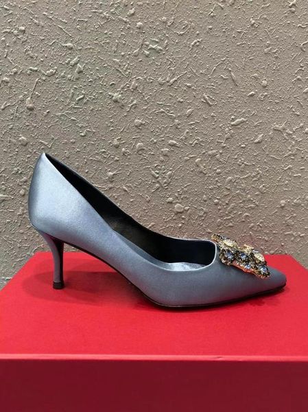 women's shoes 2020 new silk satin thin heel versatile red crystal square button french girl high heels, Black
women's shoes 2020 new silk satin thin heel versatile red crystal square button french girl high heels, Black