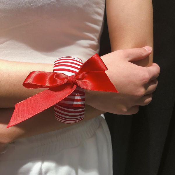 2020 New Fashion Simple Bow Charm Bangle For Women Retro Geometry Wide Bracelets Striped Fabric Bracelet Jewelry Accessory
2020 New Fashion Simple Bow Charm Bangle For Women Retro Geometry Wide Bracelets Striped Fabric Bracelet Jewelry Accessory