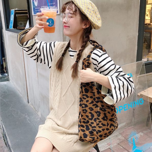 women bag 2020 spring selling shoulder pack fashion girl all-match casual style bucket brown high capacity bolsas bwb13912-3
women bag 2020 spring selling shoulder pack fashion girl all-match casual style bucket brown high capacity bolsas bwb13912-3