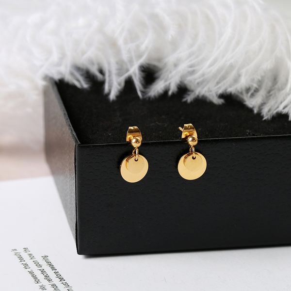 stud yun ruo 2021 arrival fashion simple round earring line rose gold color woman gift titanium steel fine jewelry not fade, Golden;silver
stud yun ruo 2021 arrival fashion simple round earring line rose gold color woman gift titanium steel fine jewelry not fade, Golden;silver