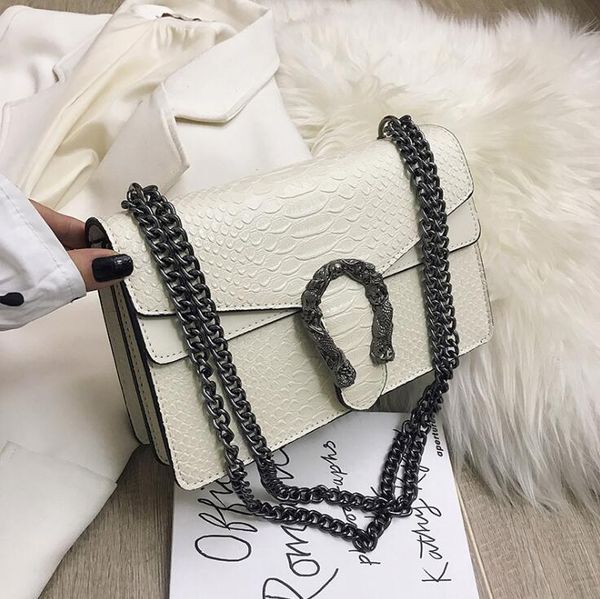 factory wholesale women handbag street trend embossed leather chain bag foreign crocodile leather shoulder bag fashion women messenger bag
factory wholesale women handbag street trend embossed leather chain bag foreign crocodile leather shoulder bag fashion women messenger bag