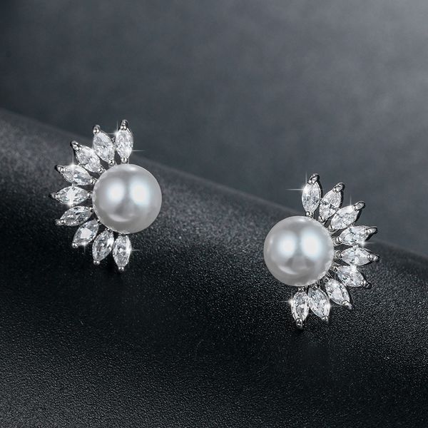 new revivalism series ingenious decorative pattern in dinner first choice for female charming zirconia earring fashion trend, Golden;silver
new revivalism series ingenious decorative pattern in dinner first choice for female charming zirconia earring fashion trend, Golden;silver