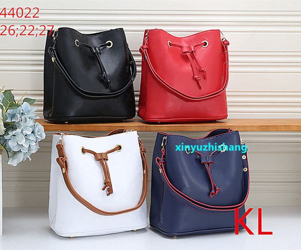 kl44022#big brand ladies bag price handbag shoulder bag wallet please consult the original picture
kl44022#big brand ladies bag price handbag shoulder bag wallet please consult the original picture