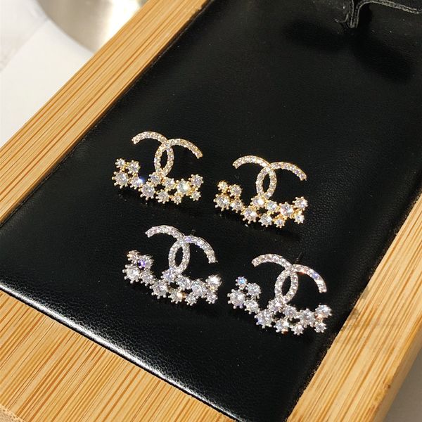 2020 european and american big-name small fragrance elegant ladies silver needle mini hypoallergenic camellia earrings, Golden;silver
2020 european and american big-name small fragrance elegant ladies silver needle mini hypoallergenic camellia earrings, Golden;silver