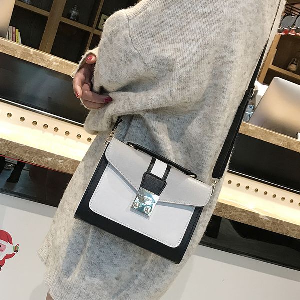2020 new ladies shoulder bag pu color matching handbag fashion simple trend messenger bag lock casual tote
2020 new ladies shoulder bag pu color matching handbag fashion simple trend messenger bag lock casual tote