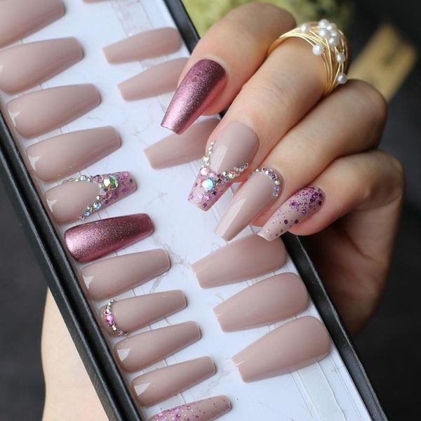 handmade fashion gel v diamond french glitter nude color uv glossy match metal coffin fake nails medium length, Red;gold
handmade fashion gel v diamond french glitter nude color uv glossy match metal coffin fake nails medium length, Red;gold