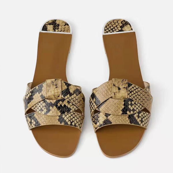 2020 new brand mixed colors women slipper leather summer beach slides flip flops outdoor flat slipper ladies shoes, Black
2020 new brand mixed colors women slipper leather summer beach slides flip flops outdoor flat slipper ladies shoes, Black