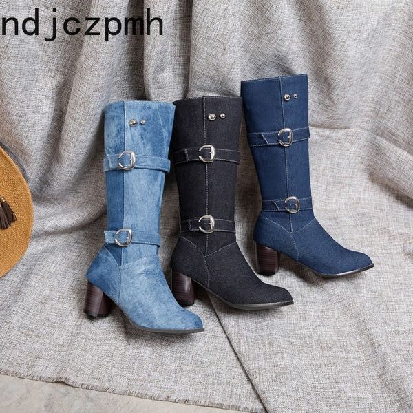 boots women's the winter fashion round head zipper mid heel middle tube shoes plus size 34-48 height 6cm black
boots women's the winter fashion round head zipper mid heel middle tube shoes plus size 34-48 height 6cm black