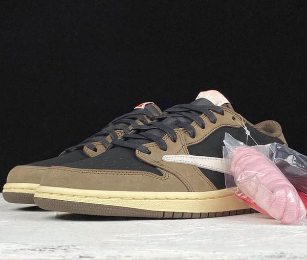 2020 travis scott x 1 low limited basketball shoes 1s suede sports sneakers for men sports sneakers 39-45, White;red
2020 travis scott x 1 low limited basketball shoes 1s suede sports sneakers for men sports sneakers 39-45, White;red