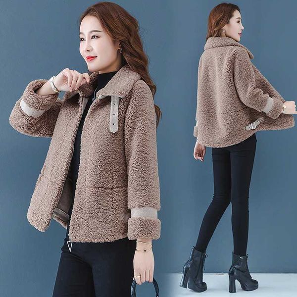 women's fur & faux imitate long sleeve short coat autumn winter lamb wool female plush famale jacket thicken ladies outerwear 3xl, Black
women's fur & faux imitate long sleeve short coat autumn winter lamb wool female plush famale jacket thicken ladies outerwear 3xl, Black