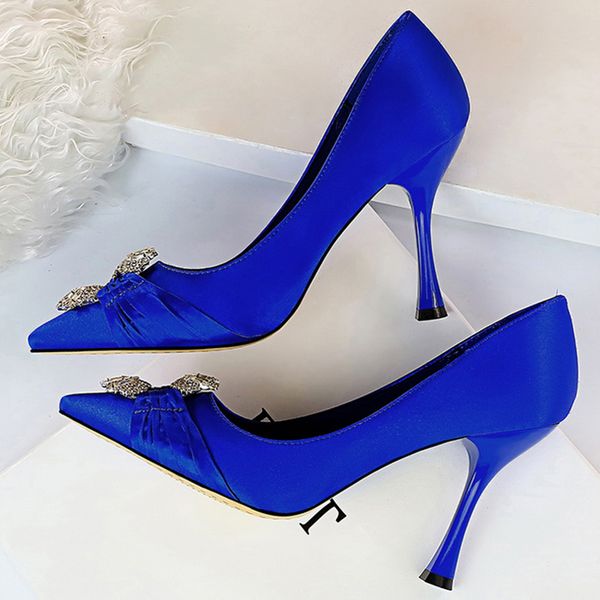 2020 womans 10cm high heels scarpins crystal satin talons pumps silk blue green wedding bridal valentine burgundy fetish shoes, Black
2020 womans 10cm high heels scarpins crystal satin talons pumps silk blue green wedding bridal valentine burgundy fetish shoes, Black