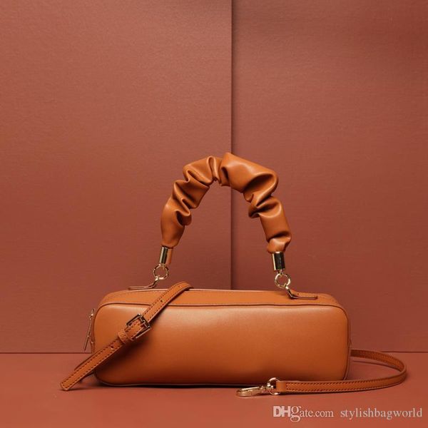 casual ladies shoulder bag fashion designer women black cross body bag genuine leather women handbag travel bag england style 1119
casual ladies shoulder bag fashion designer women black cross body bag genuine leather women handbag travel bag england style 1119