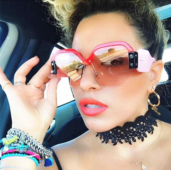 2020 new irregular rimless sunglasses women alloy big frame oversize gradient sun glasses square shades vintage fashion female clear shades, White;black
2020 new irregular rimless sunglasses women alloy big frame oversize gradient sun glasses square shades vintage fashion female clear shades, White;black