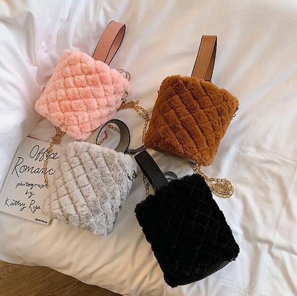 Ins Ringer Chain Bucket Bag Girl Shoulder Crossbody Women Plush Bags Lady Mini Handbags Winter Bag
Ins Ringer Chain Bucket Bag Girl Shoulder Crossbody Women Plush Bags Lady Mini Handbags Winter Bag