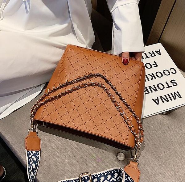 High Quality Shopping Bag Large Capacity Women Handbags Check Crossbody New Fashion Lady Shoulder Bags
High Quality Shopping Bag Large Capacity Women Handbags Check Crossbody New Fashion Lady Shoulder Bags