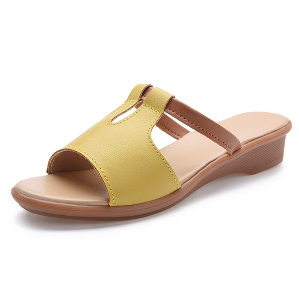 2020 women's summer new leather slippers fashion plus size sandals and slippers women lightweight non-slip outdoor beach shoes, Black
2020 women's summer new leather slippers fashion plus size sandals and slippers women lightweight non-slip outdoor beach shoes, Black