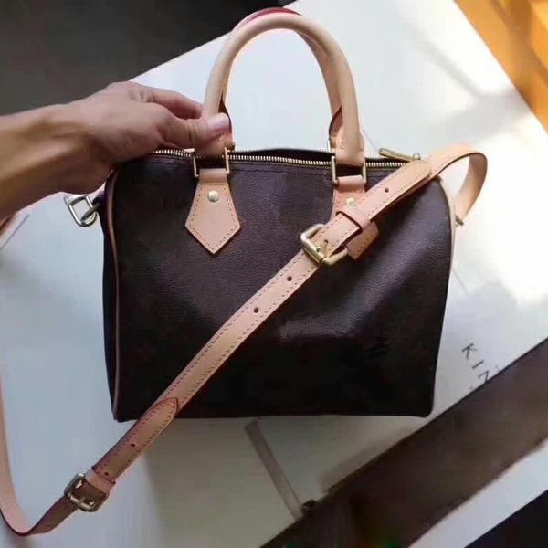 pillow bags for women shoulder bag classic design shoulder bag for ladies handbags size 20 25 30 35cm wholesale
pillow bags for women shoulder bag classic design shoulder bag for ladies handbags size 20 25 30 35cm wholesale