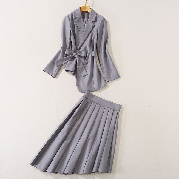 new 2020 designer runway suit set women's elegant turn-down collar long sleeve lacing blazer pleated bias skirt set, Gray
new 2020 designer runway suit set women's elegant turn-down collar long sleeve lacing blazer pleated bias skirt set, Gray