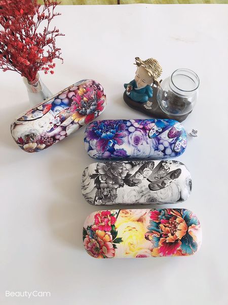 the glasses case
the glasses case