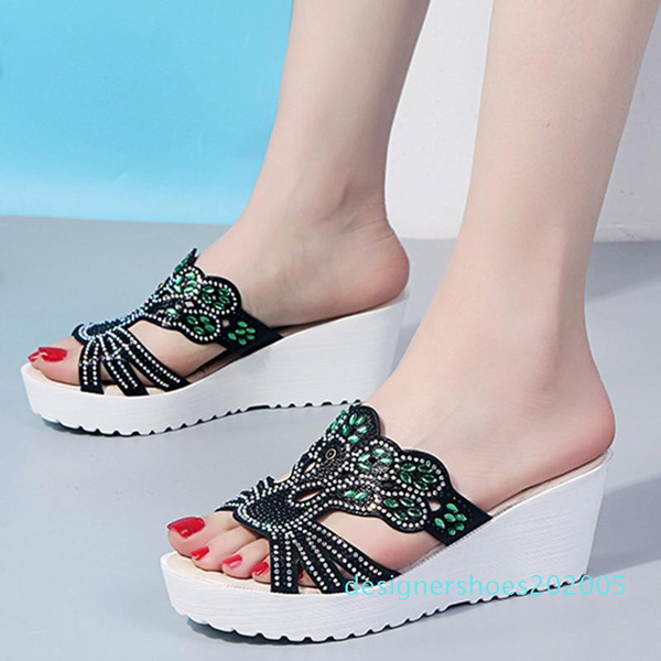 rhinestone hollow thick bottom wedge slipper woman shoes platform slipper women wedge high heels shoes zapatos de mujer drop d05, Black;red
rhinestone hollow thick bottom wedge slipper woman shoes platform slipper women wedge high heels shoes zapatos de mujer drop d05, Black;red