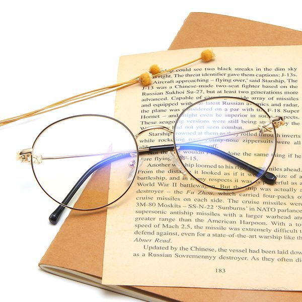 2020 new classic glasses frame round literary flat mirror metal men and women can be equipped with myopia glasses frames, Black
2020 new classic glasses frame round literary flat mirror metal men and women can be equipped with myopia glasses frames, Black